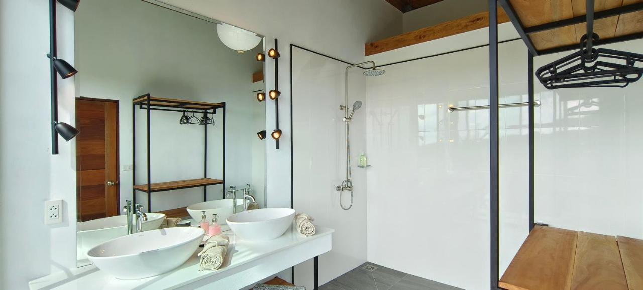 Villa On The Rock - 360 Bay View Thong Sala Exterior foto